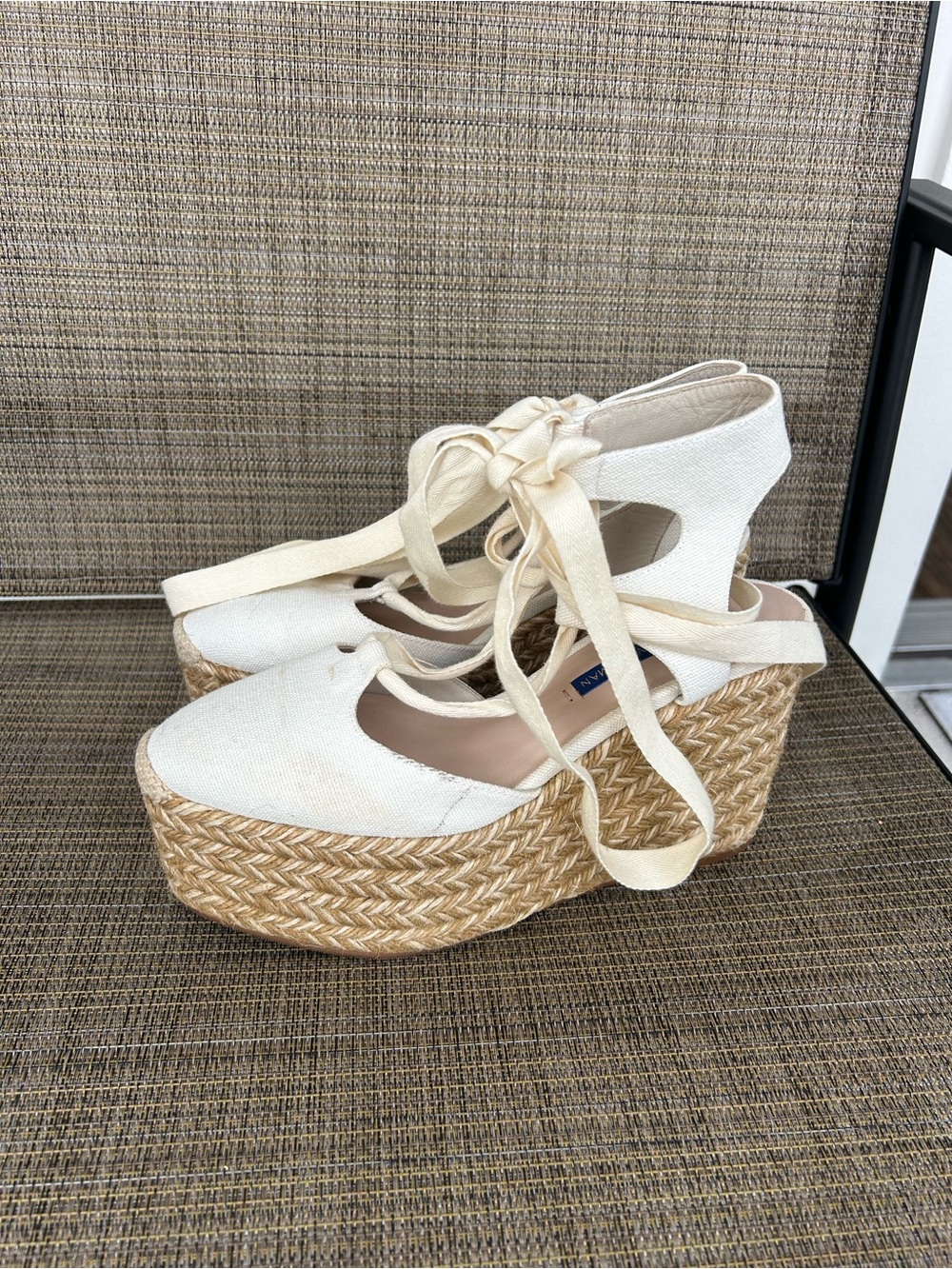 Stuart Weitzman 6 Savina Canvas Ivory Espadrille Platform Lace Up Wedge Heels